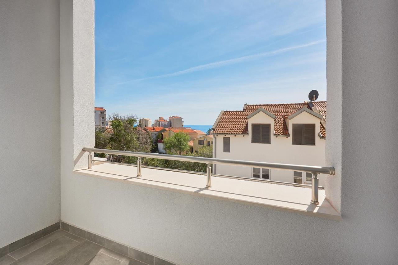 Garni Hotel Larimar Budva Dış mekan fotoğraf
